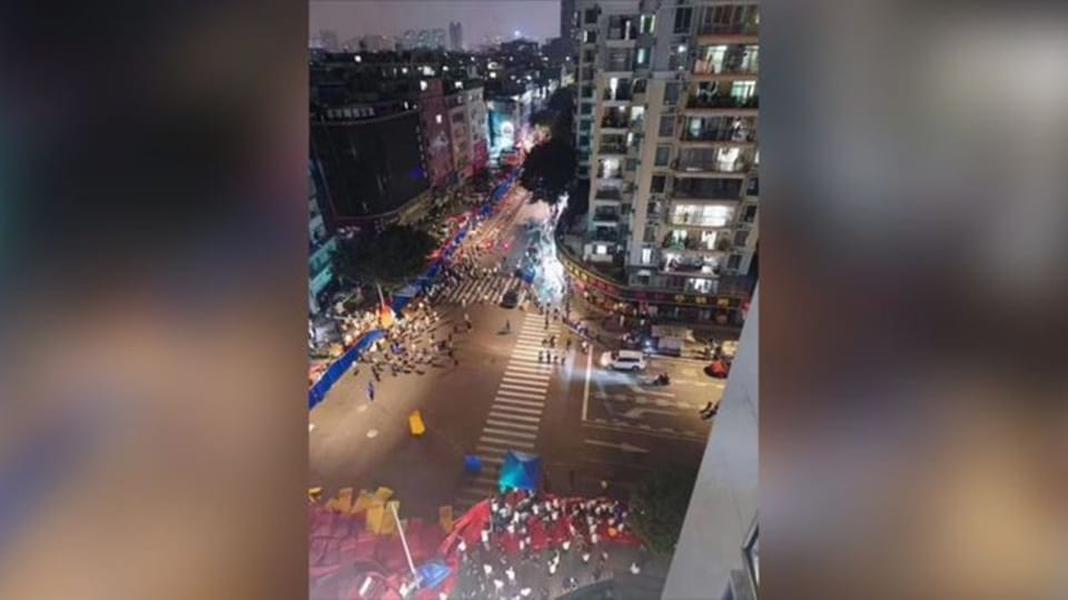 Residents revolt over oppressive Covid lockdowns in China Guangzhou