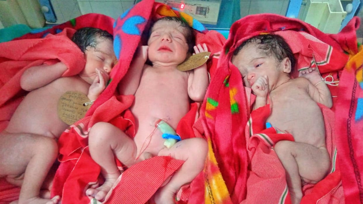 Three children together Woman gave birth to a son and two daughters in Churu