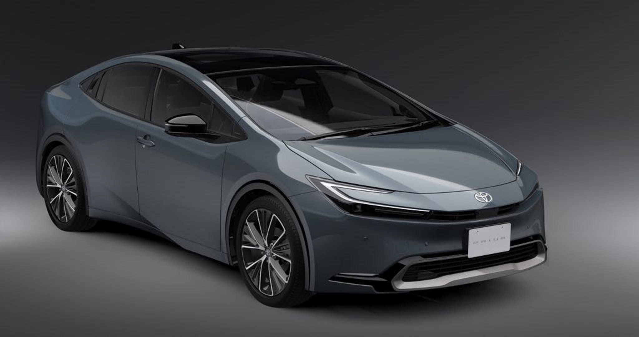 New 2023 Toyota Prius HEV and PHEV Revealed Know Specs Features News in Hindi