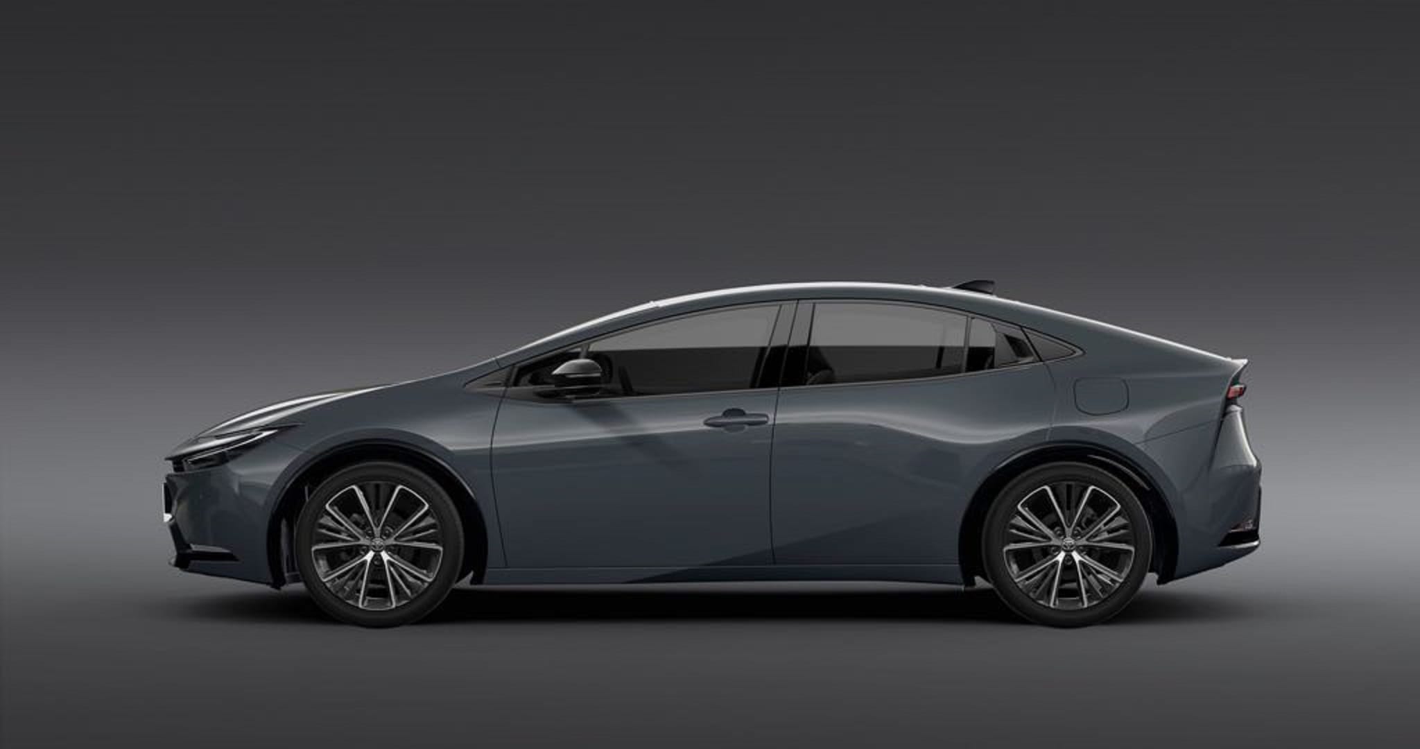 New 2023 Toyota Prius HEV and PHEV Revealed Know Specs Features News in Hindi