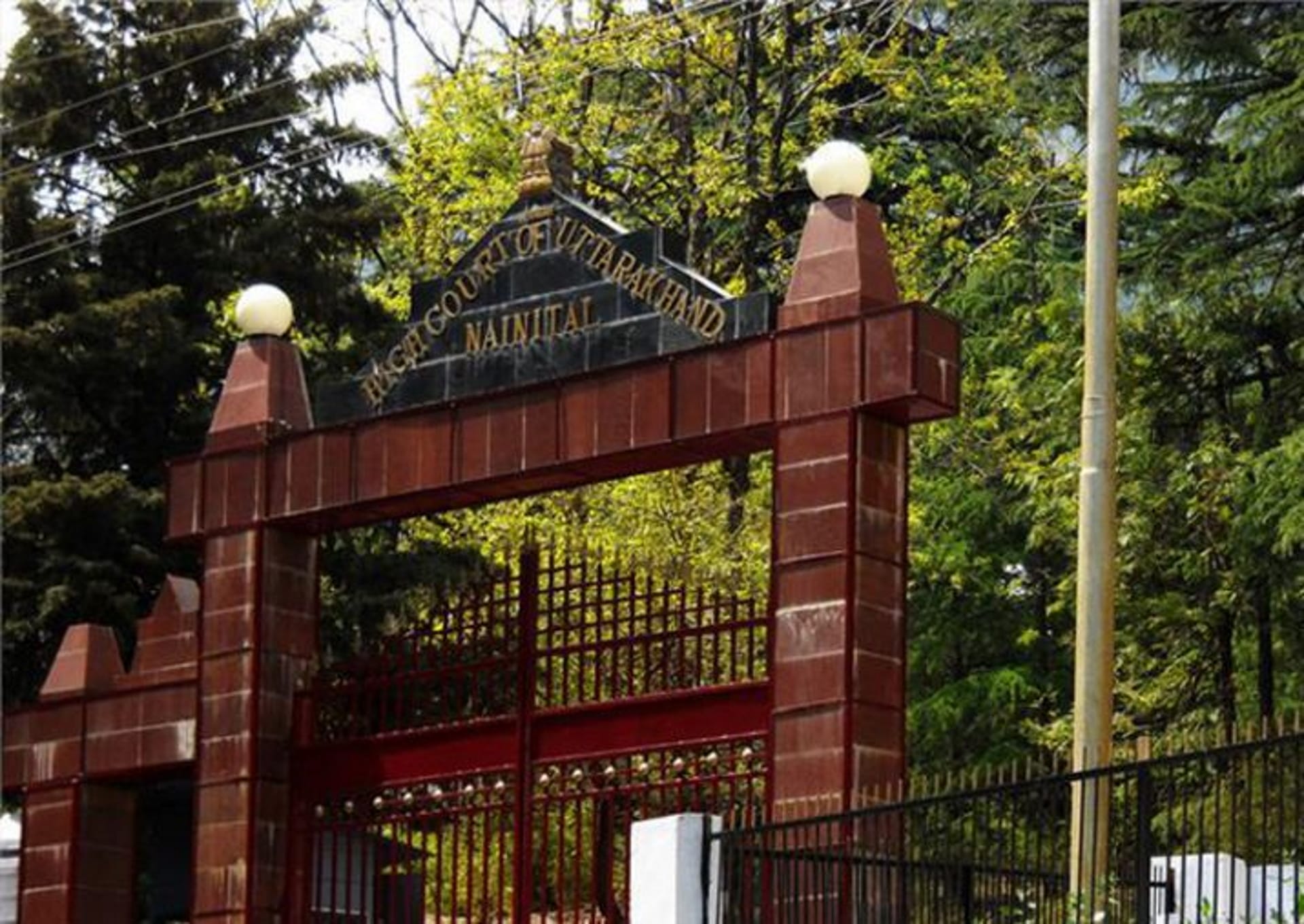 Historic building Nainital High Court building built in Gothic style See Photos Uttarakhand news in hindi