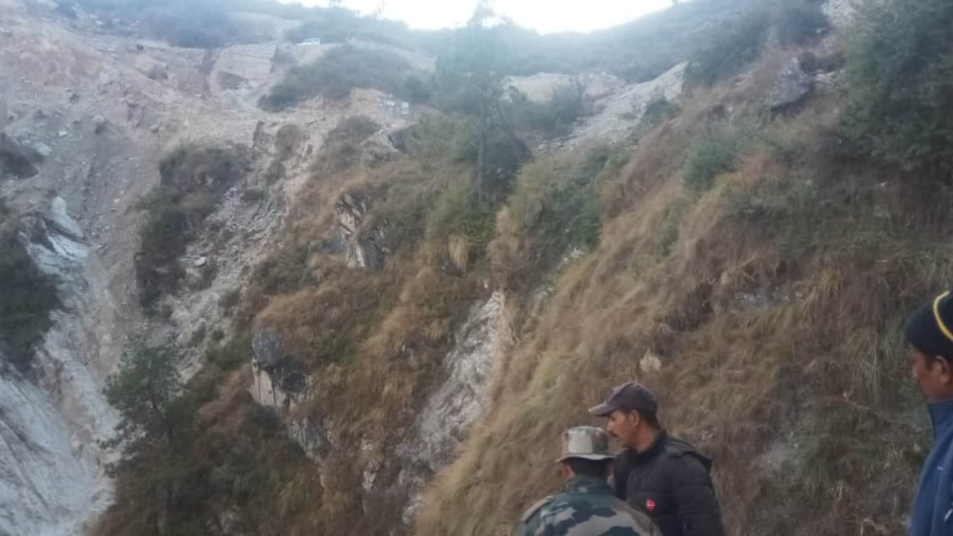 Chamoli Accident Dead bodies removed from ditch handed over to relatives Uttarakhand news in hindi
