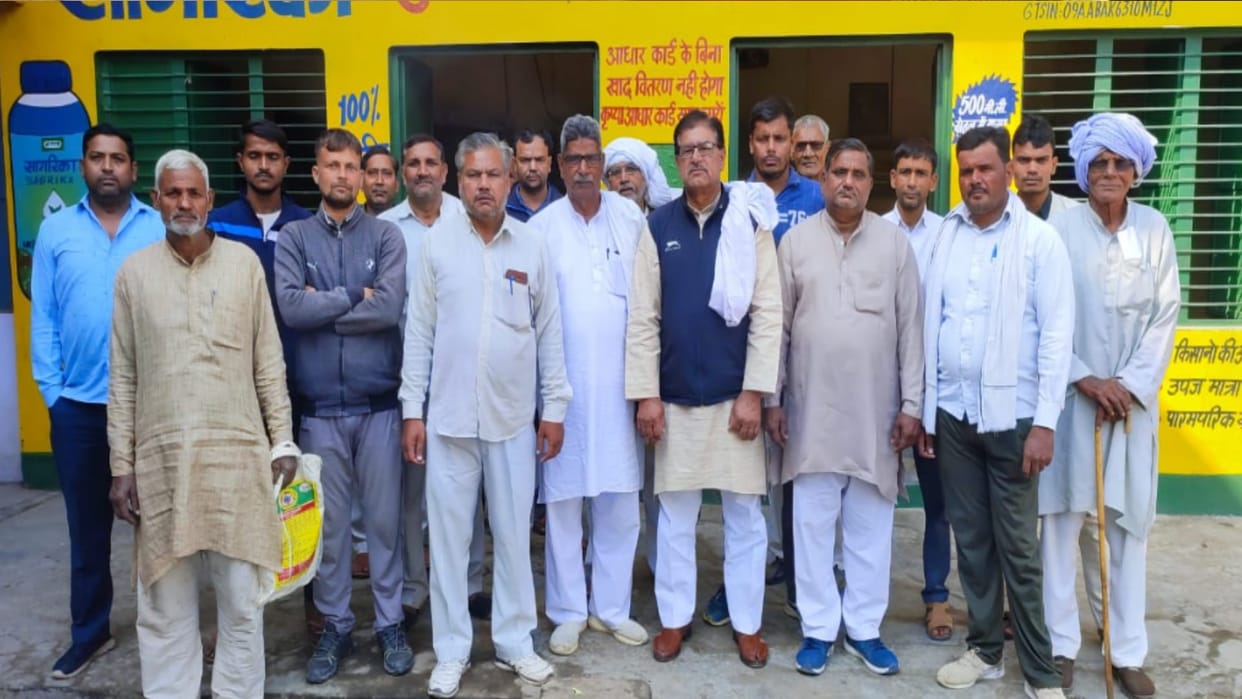 Baghpat: RLD leader warned on non-availability of manure fertilizer on ASCS
