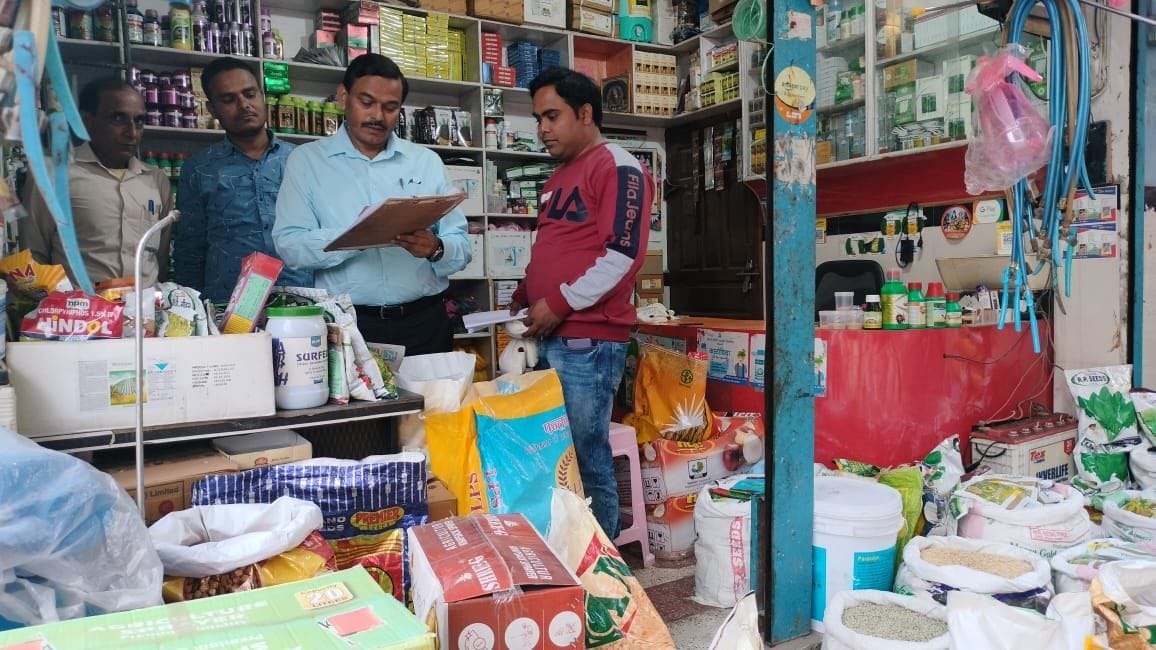 Fertilizer shops raided, license of three suspended