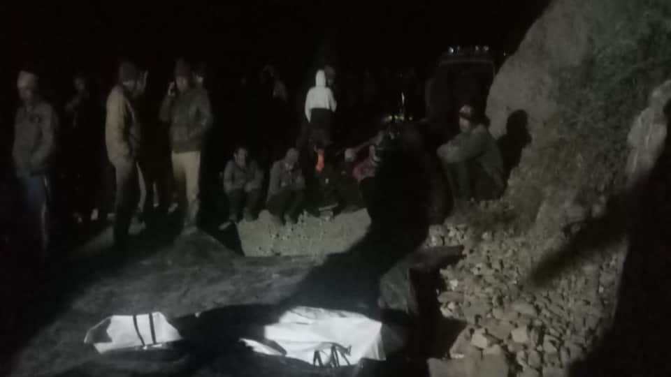 Chamoli Accident Dead bodies removed from ditch handed over to relatives Uttarakhand news in hindi