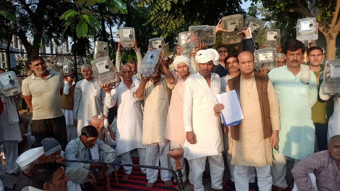 Uproar at the power station due to non-availability of employees