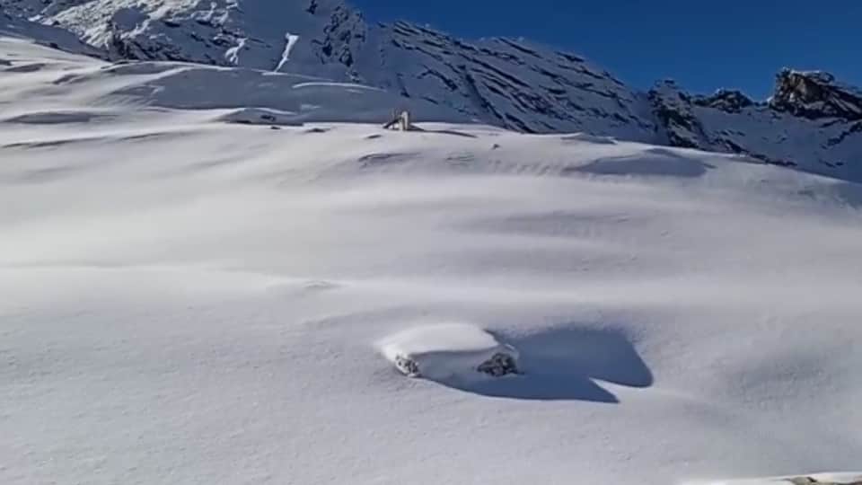 Snowfall In Uttarakhand Latest News: Heavy Snow Covered hemkund sahib Beautiful Photos