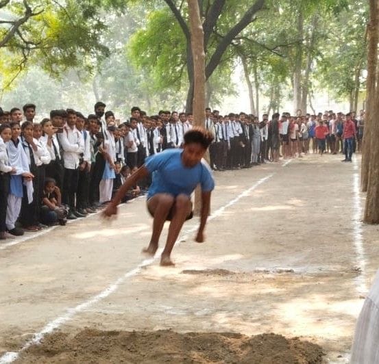 Hathras: Ajay, Shalini and Shilu won the race