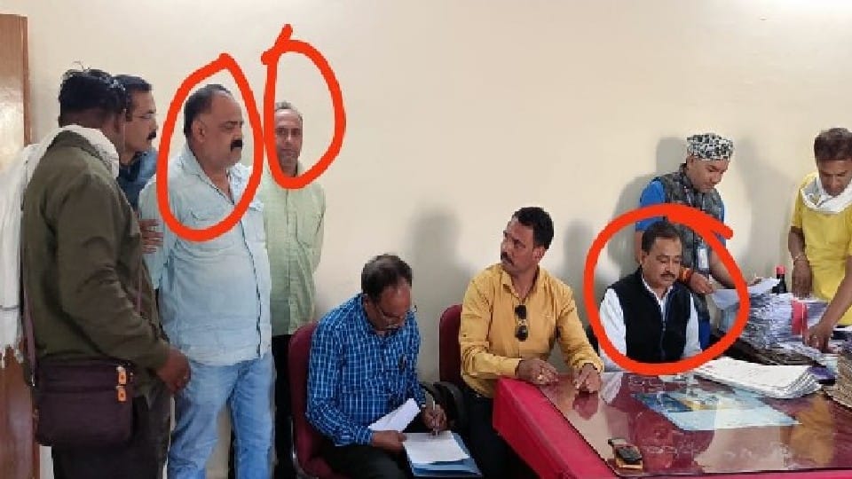 RTO clerk along with two agents arrested for taking bribe of 96 thousand in Katni