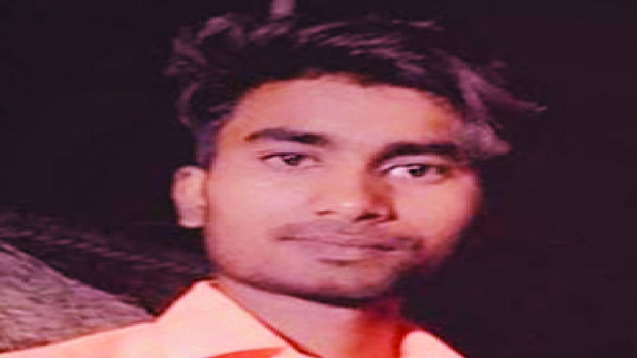 Police involved in murder or suicide of a young man who went in love affair
