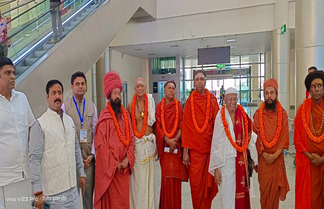 Kashi Tamil Sangamam 9 Mahants of major temples of Tamil Nadu reached Varanasi PM Modi will honor