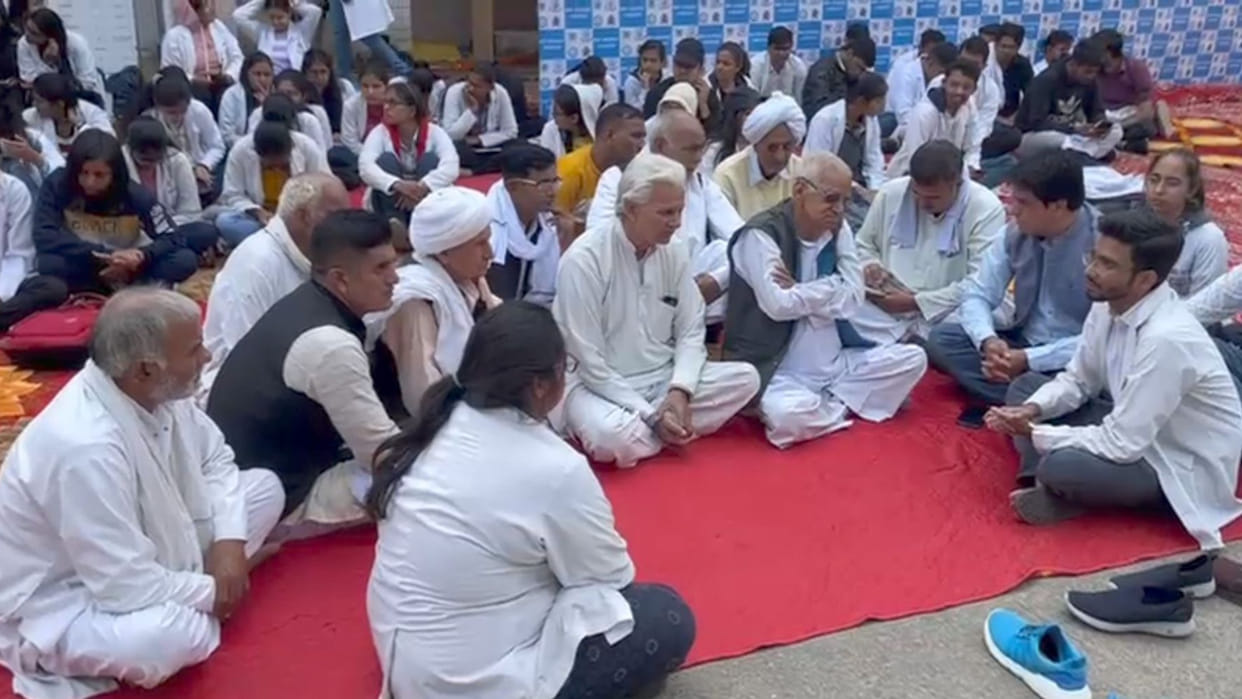 MBBS bond policy: Khap supports students, students warn administration for Panchkula Kuch