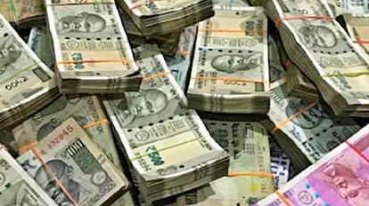 Himachal Pradesh Hamirpur Police seize Rs 68.68 lakh cash from car in Hamirpur
