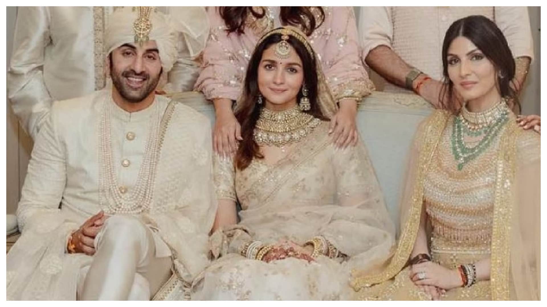 Bollywood Nanad Bhabhi Who Have Good Friendship Relation From Kareena Soha Ali To Rani Mukerji Jyoti Mukherjee
