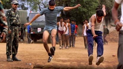 अग्निवीर भर्ती की तैयारी: बार कोड से मिलेगी जानकारी, क्या क्या दस्तावेज हैं जरूरी Prepration for recruitment in Agniveer in Amethi.