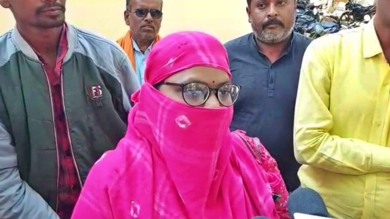 Dalit woman who converted back to Hinduism is being threatened by Christian missionaries in Damoh