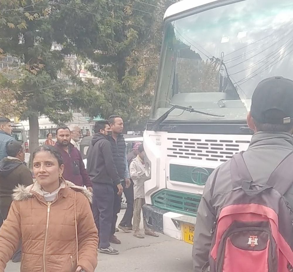 Private and HRTC operators confused about timetable in Dhalpur