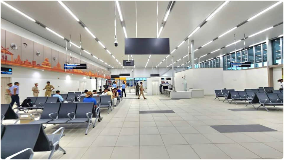 PM Modi inaugurated  Greenfield Donyi polo Airport in Arunachal, know its specialty in Hindi