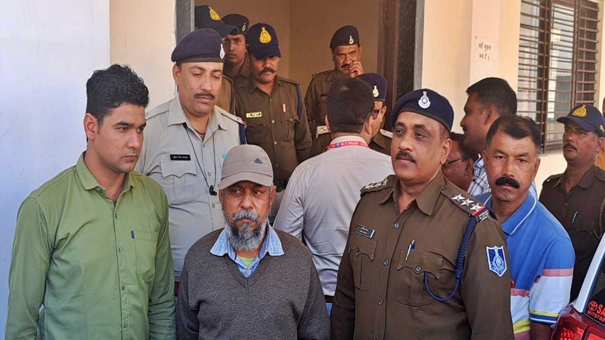 Dr. Anand Dixit arrested the 17th accused involved in the Burhanpur District Hospital forgery case