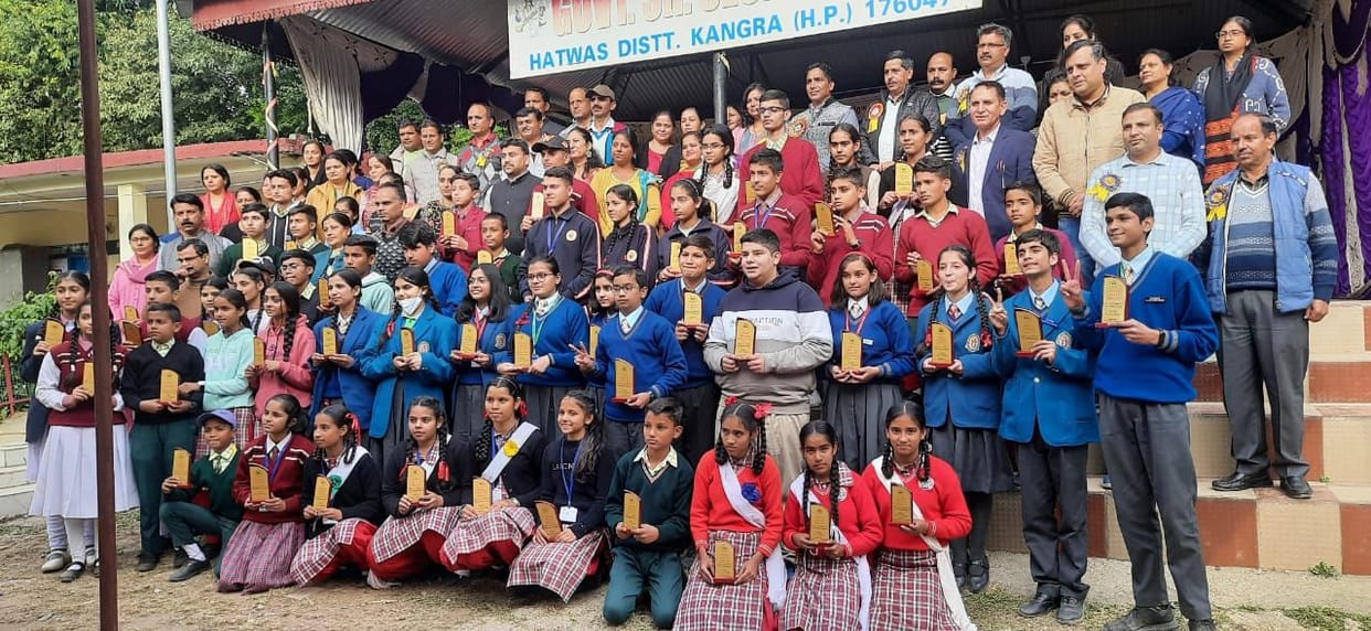 Girls School Nagrota became the winner in the quiz