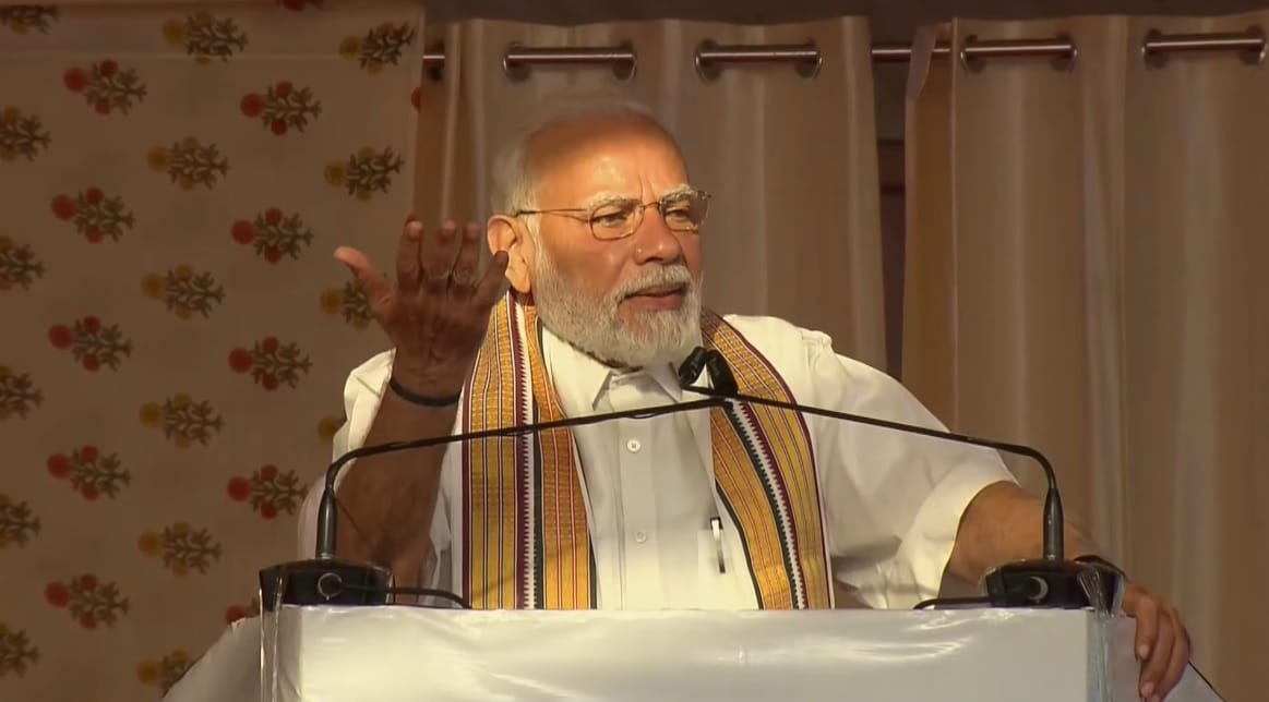 Kashi Tamil Sangamam PM Modi targeted former governments said unfortunately this did not happen