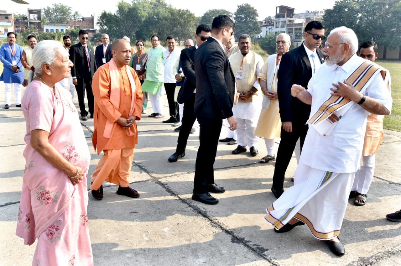 Kashi Tamil Sangamam PM Modi targeted former governments said unfortunately this did not happen