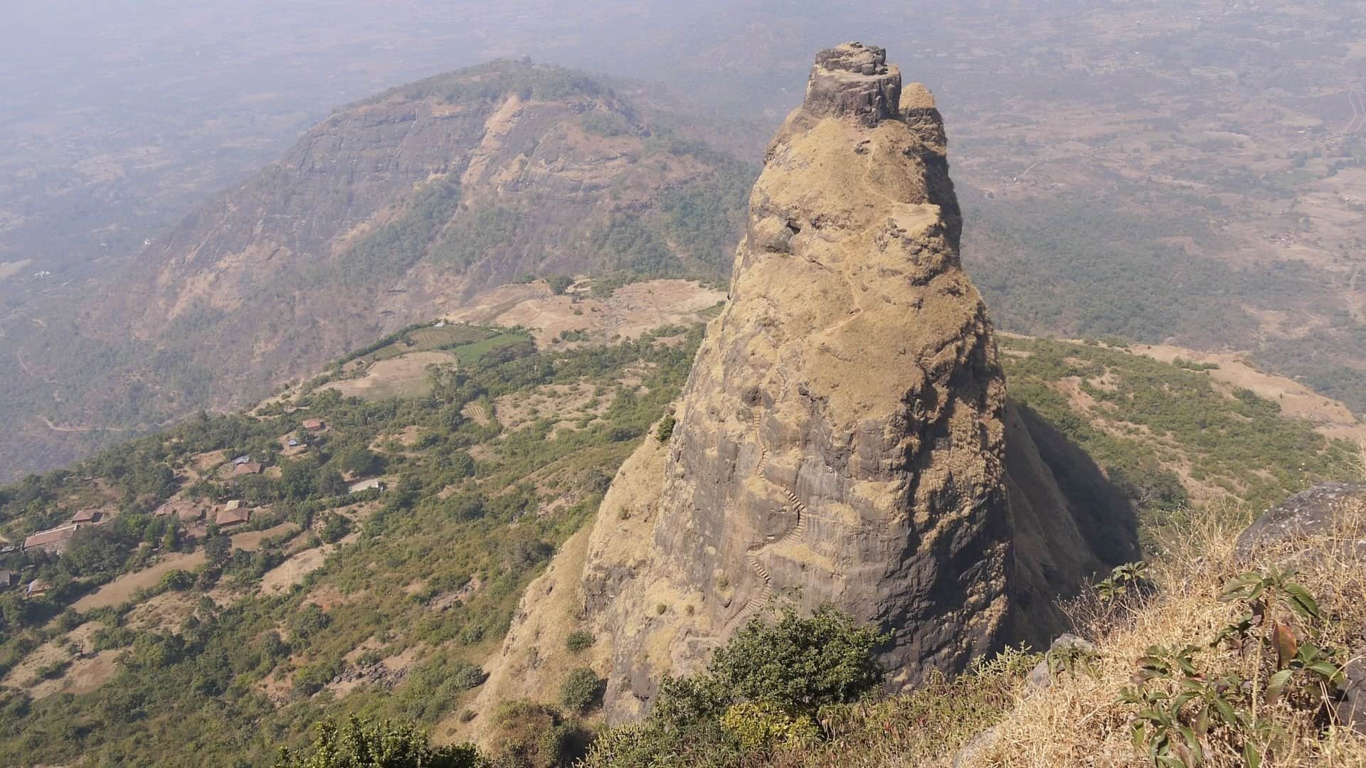Most Mysterious And Haunted Ruins Of World Know Real Life Ghost Stories In Hindi