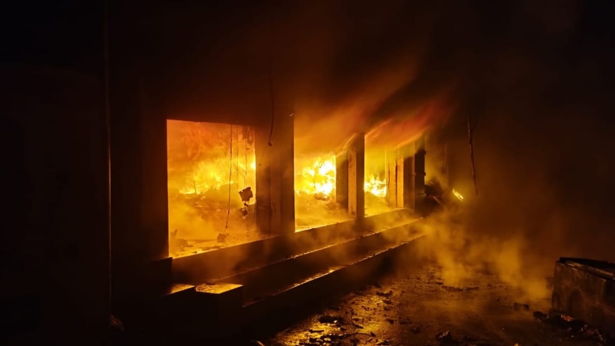 Himachal News: four shops one store gutted in fire in chamba himachal pradesh