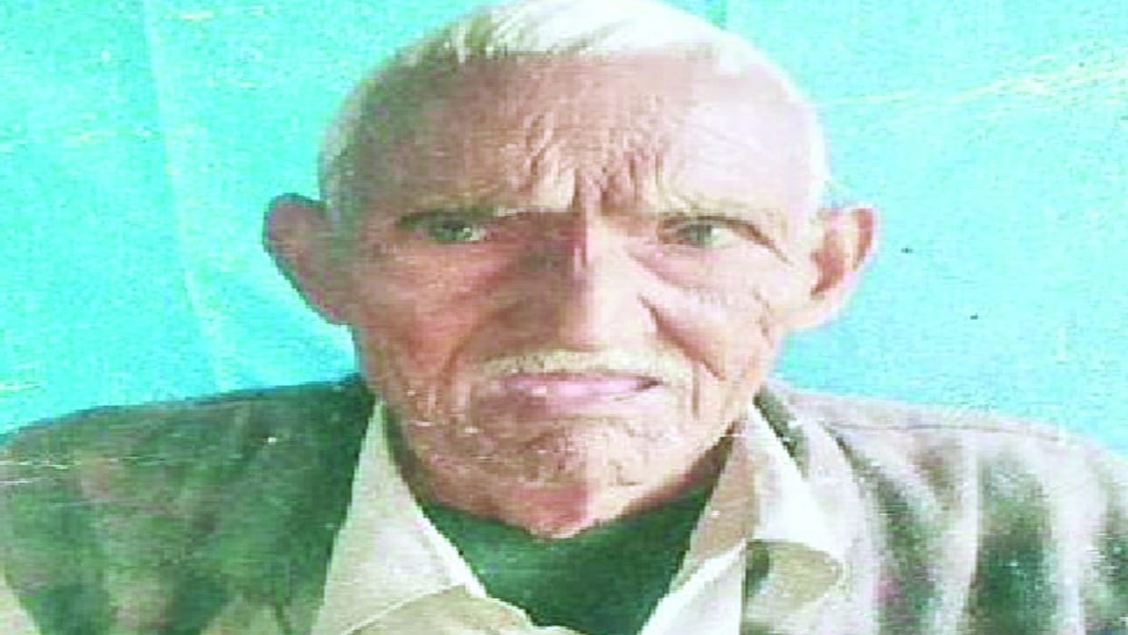 death of an elderly person who arrived in Tehsil with a complaint
