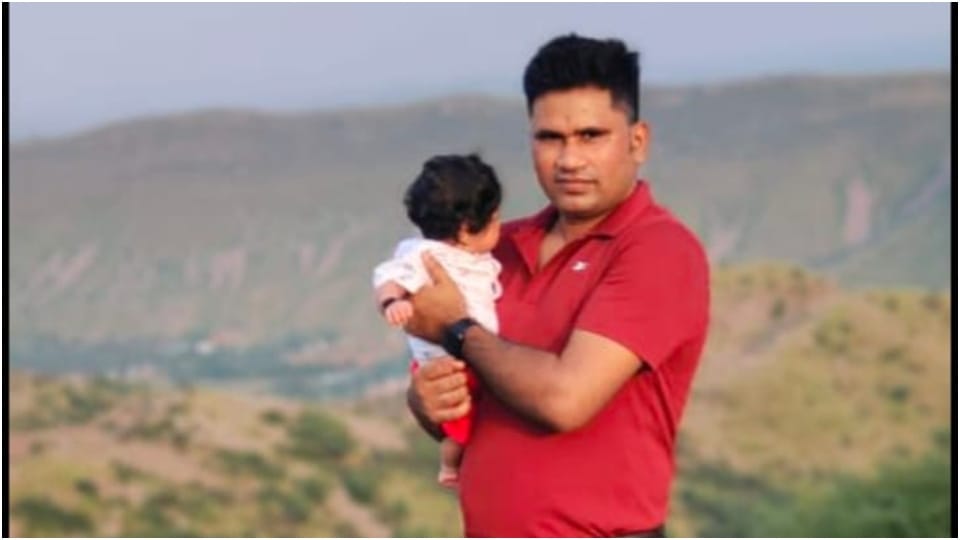 Tehsildar hanged himself in Dholpur upset due to frequent transfers