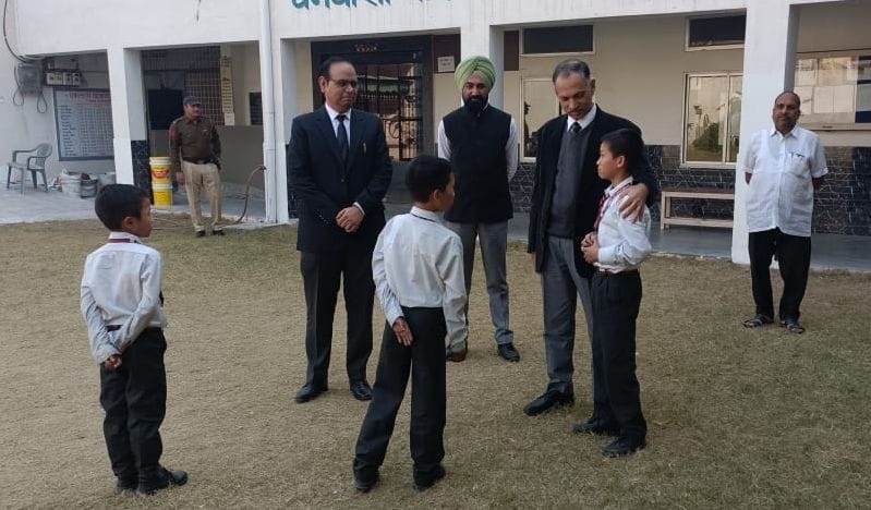 The session judge did a surprise inspection of the Bal Seva Ashram