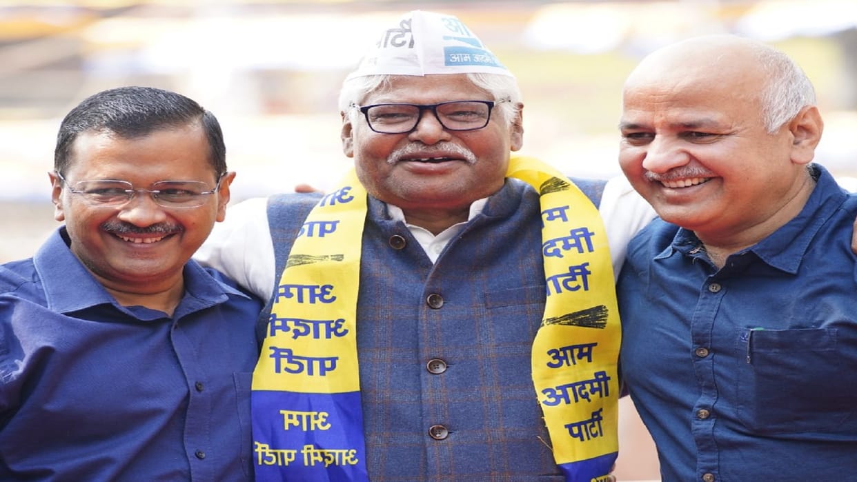 Delhi MCD Election Big blow to Congress Former MP Mahabal Mishra joins AAP