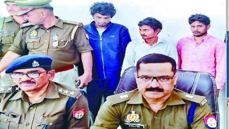 Lover Murdered For Insisting for Marriage In Firozabad crime news