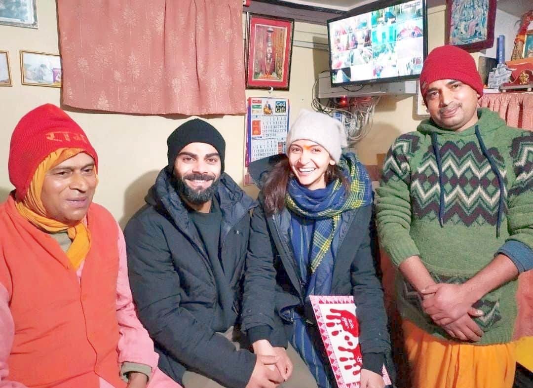 Virat Kohli and Anushka sharma believe in neem karoli baba for his sucess Uttarakhand news in hindi