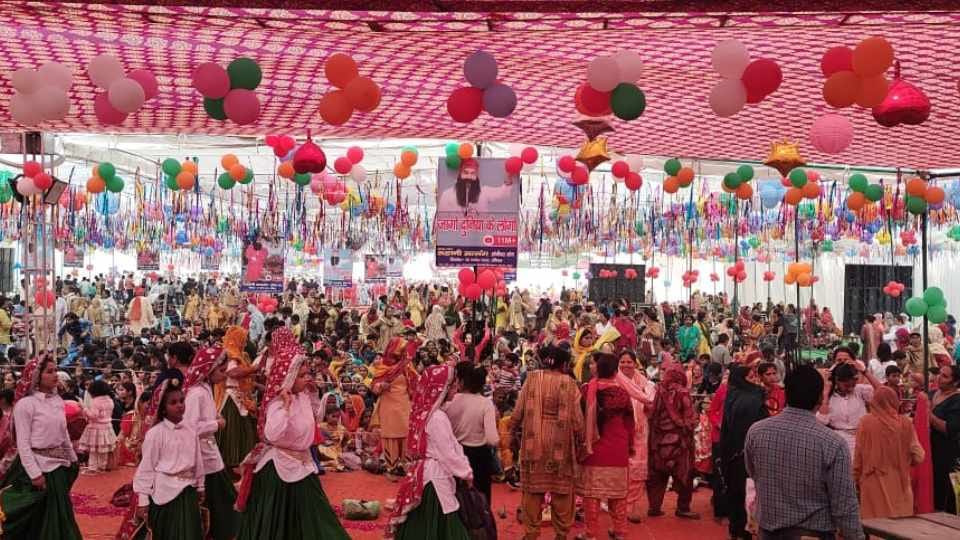 Sirsa Dera chief Gurmeet Ram Rahim online parvachan in Sonipat