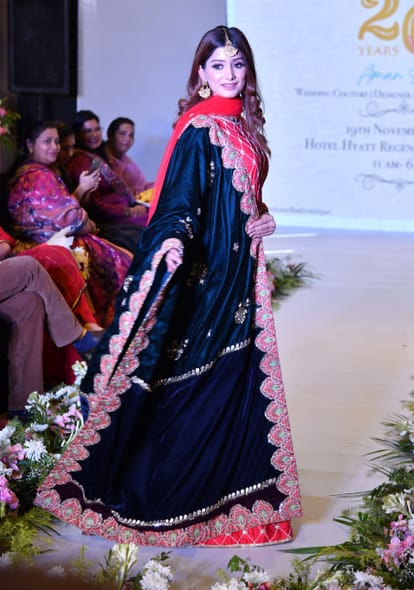 इंडस्ट्रियल एरिया फेज 1  स्थित  होटल में फैशन डिजाइनर अमन संधू द्वारा आयोजित फैशन शो में मॉडल्स।