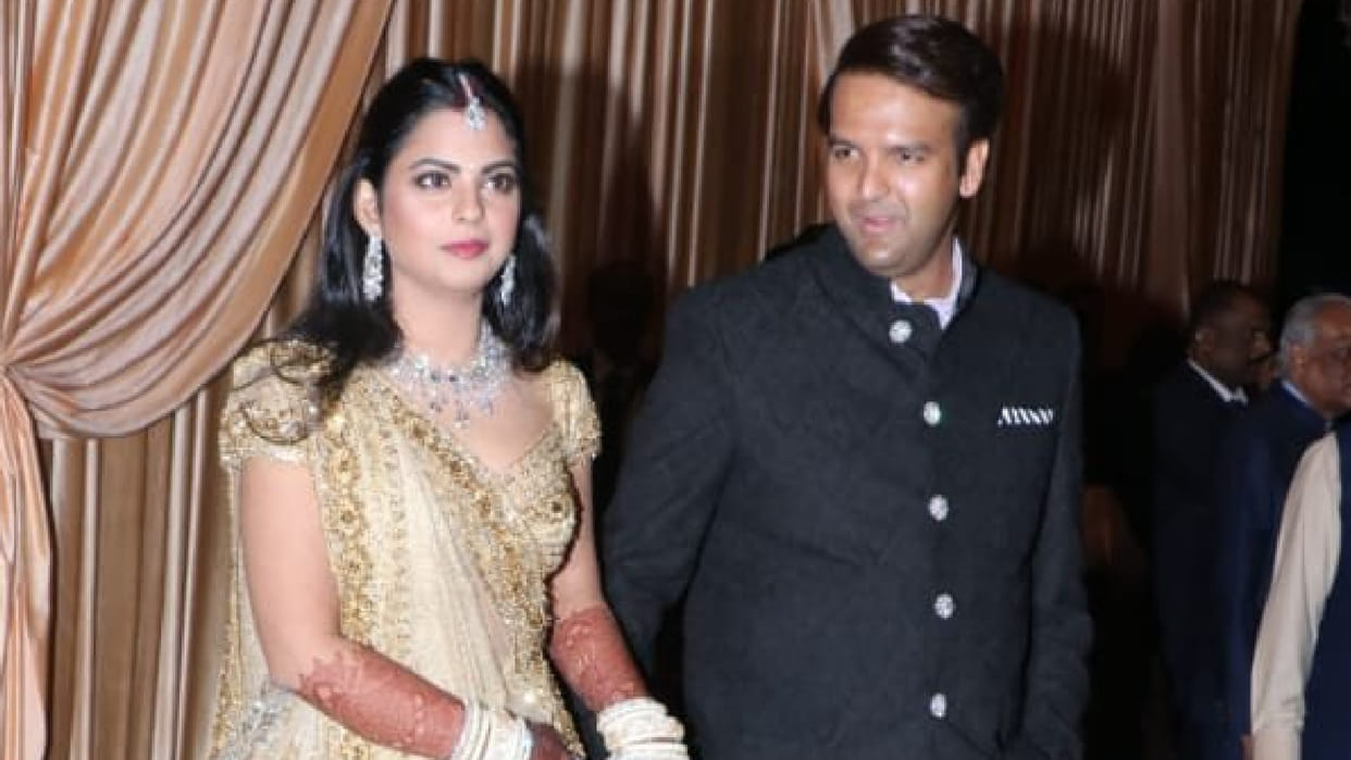 Mukesh Ambani daughter Isha Ambani blessed with twins
