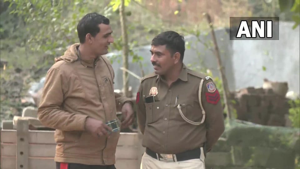 delhi police conduct a probe in an area near a pond in the Maidan Garhi in connection with Shraddha murder cas