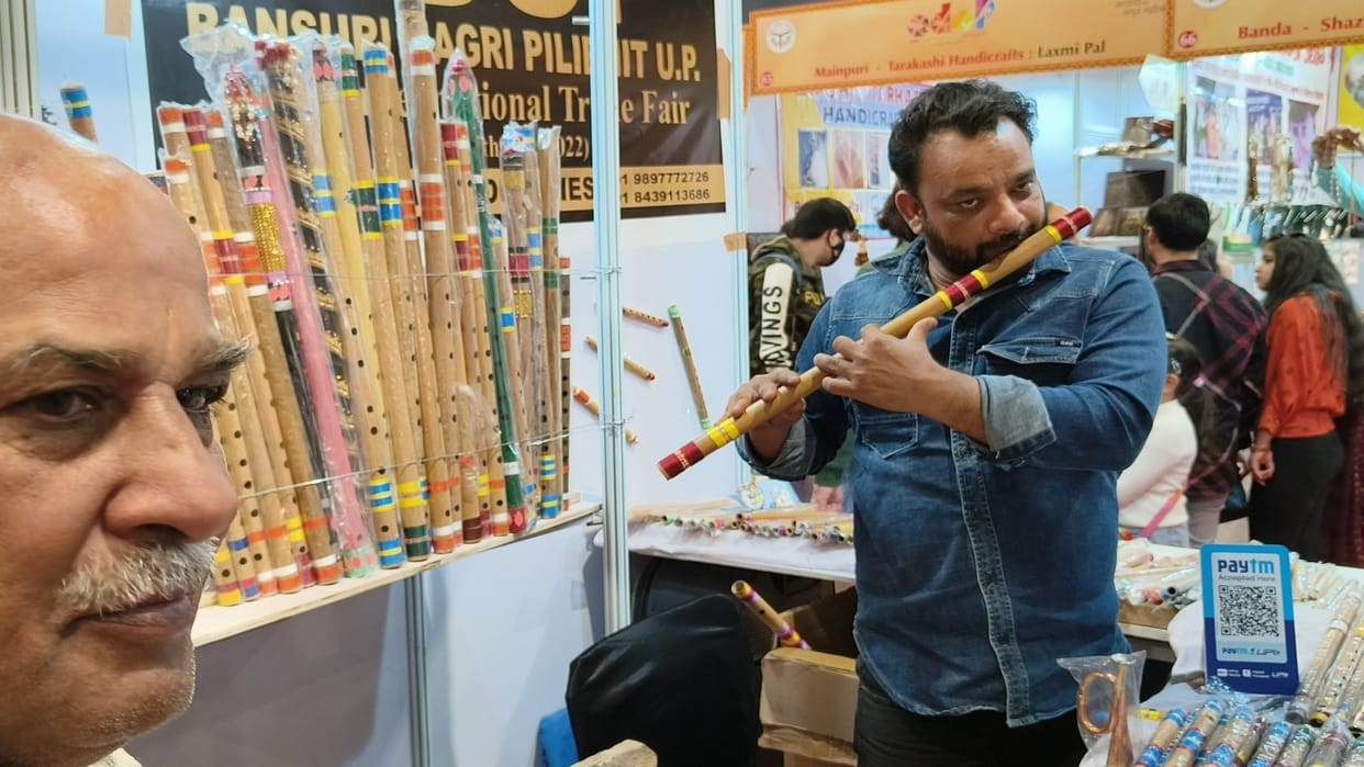 Trade Fair: Traditional and famous goods of 75 districts under ODOP in UP Pavilion are being liked by people