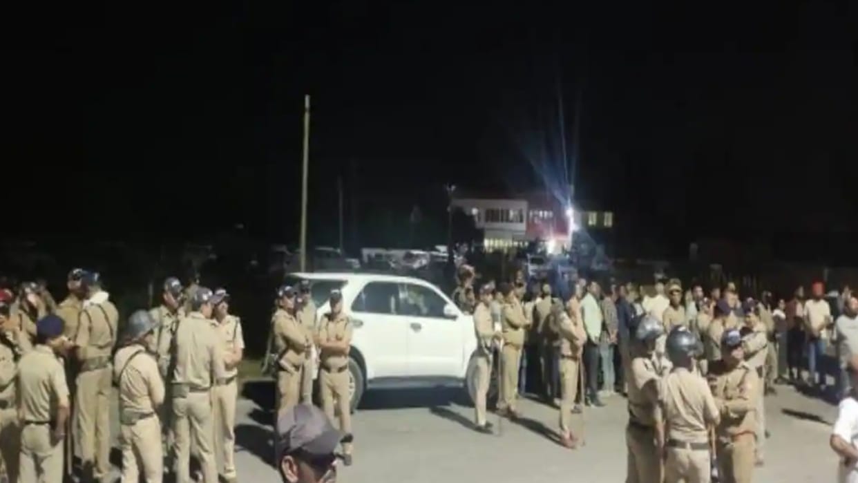 Attack On Forest Worker's Team That Went To Remove Encroachment On Rajasthan Madhya Pradesh Border 6 Injured