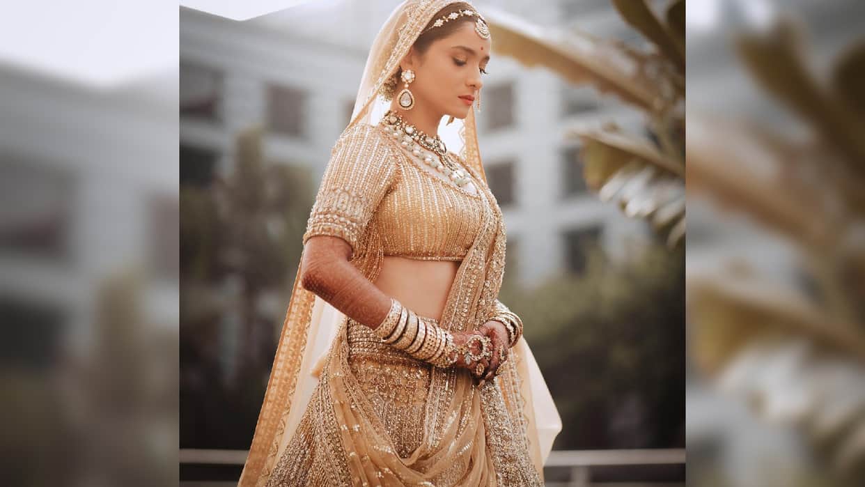 Fashion Tips: Wedding Reception Looks Inspired by Actress See Golden Outfits Images