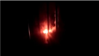 chhattisgarh naxalites set fire on mobile tower, bus, called bandh tomorrow