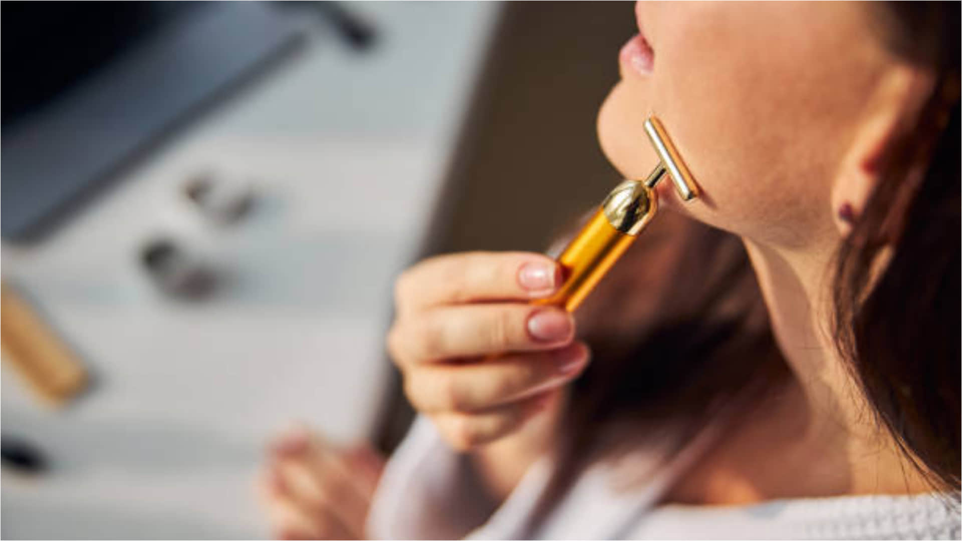Face Massage Tools to Enhance Shape and Beauty of Face Know Full Details