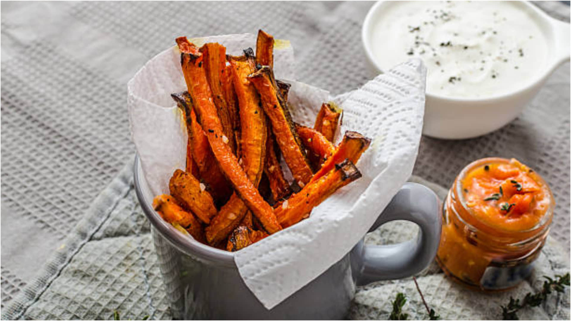 Kids Special Snacks: How to Make Honey Chilli Carrot and Fried Carrot Know Recipes in Hindi