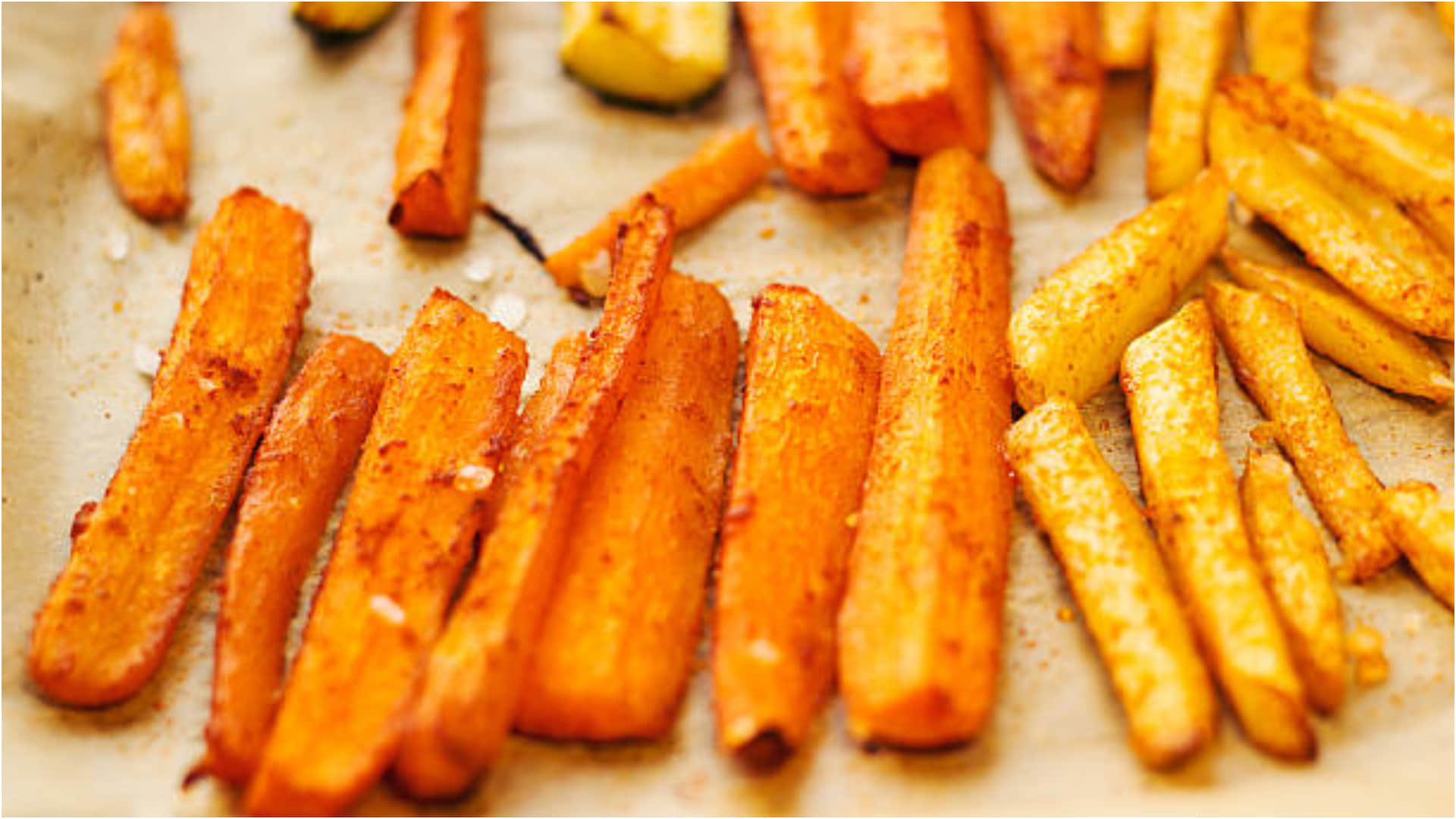 Kids Special Snacks: How to Make Honey Chilli Carrot and Fried Carrot Know Recipes in Hindi