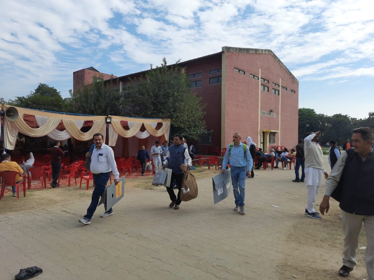 9 lakh 5 thousand voters will elect 30 district councilors and 214 panchayat samiti members today