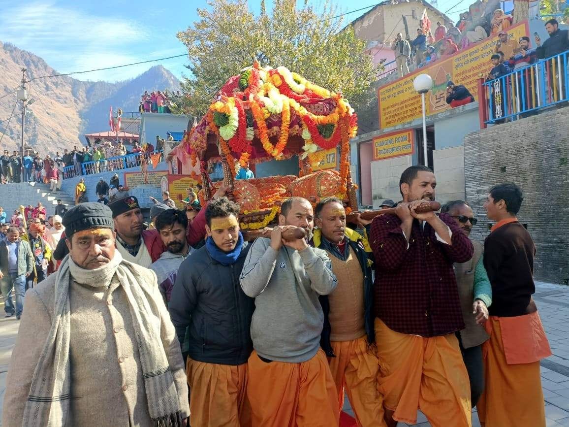 Badrinath Dham: Adi Guru Shankaracharya throne enshrined in Narsingh temple