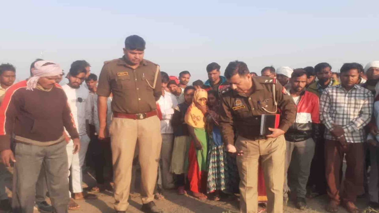 Farrukhabad Crime: dead body of farmer found in the field