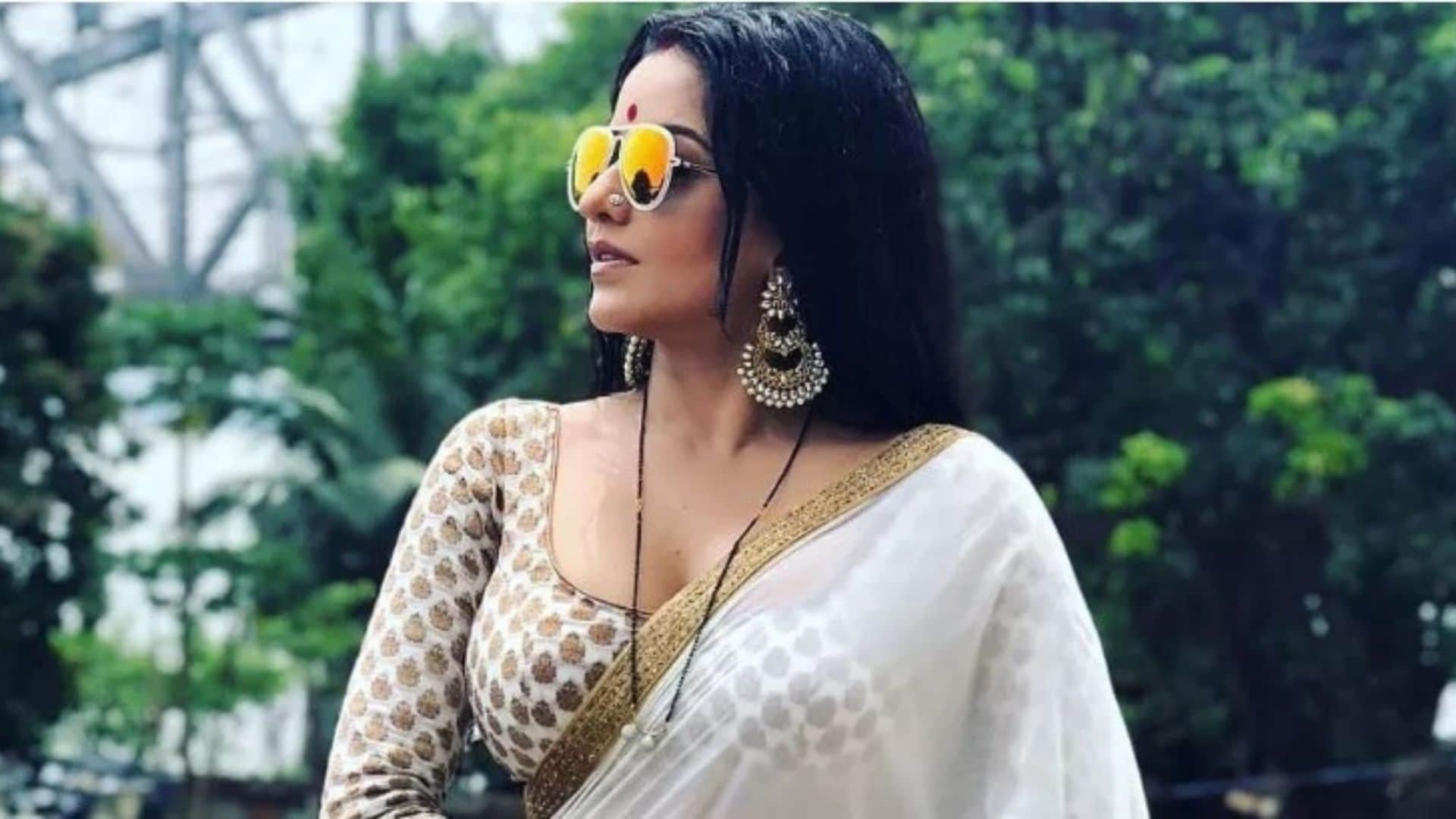 Happy Birthday Monalisa exclusive interview antara Biswas bigg boss 10 nach baliye 8 vikrant Bhojpuri actress