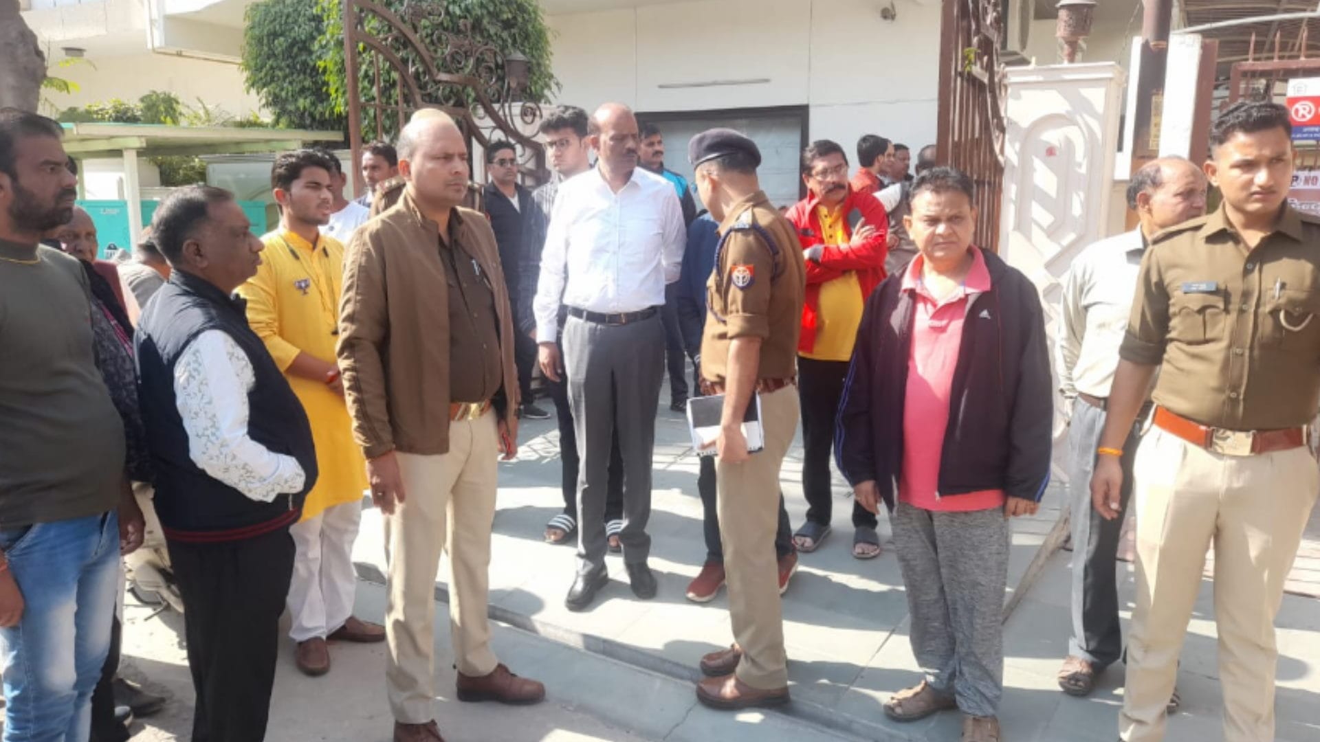 Meerut: Five teams of police engaged in search of Nepali servant, reward of 25 thousand